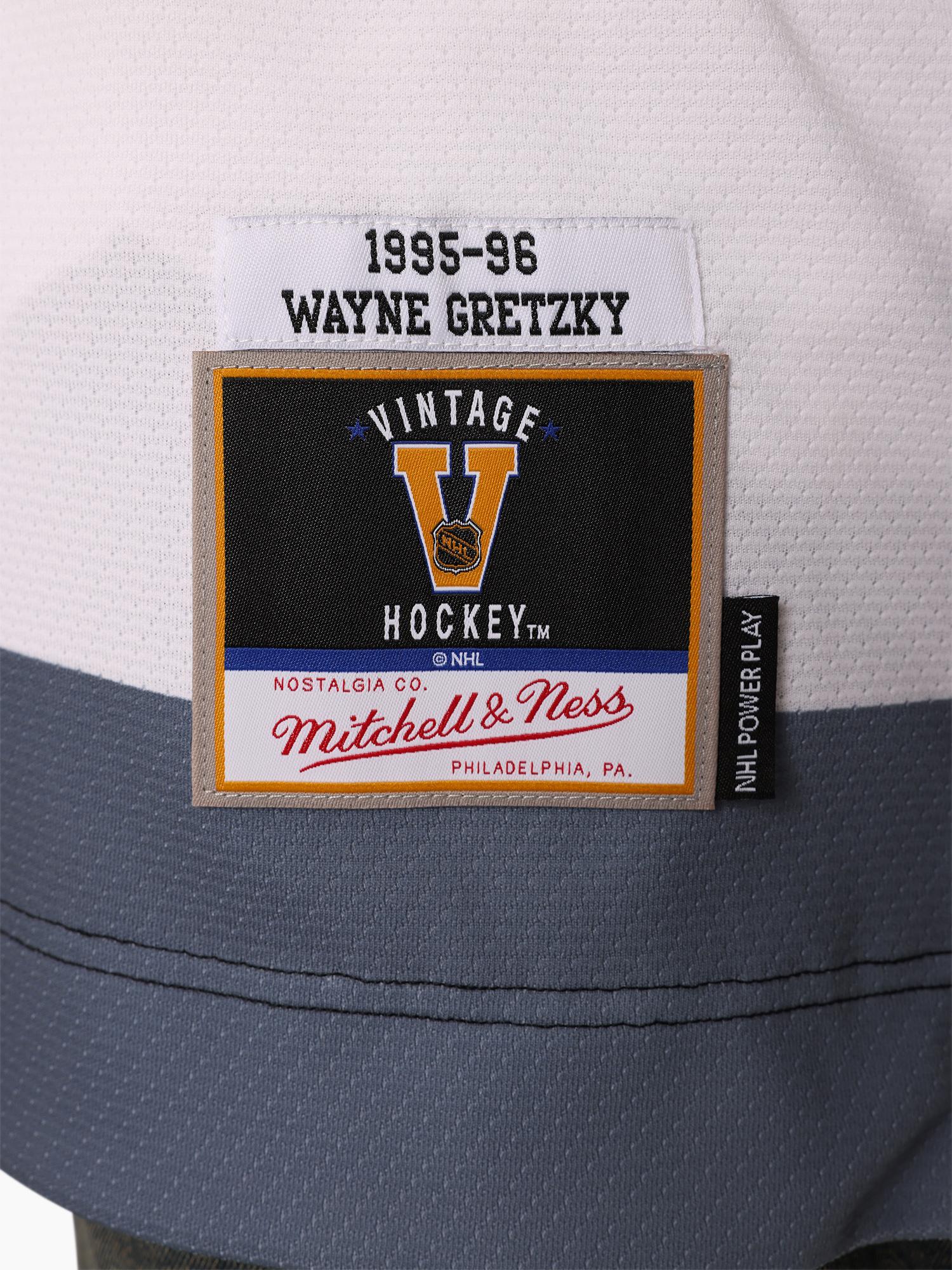Wayne Gretzky 1995-96 Los Angeles Kings Alternate Hockey Jersey - Image 5