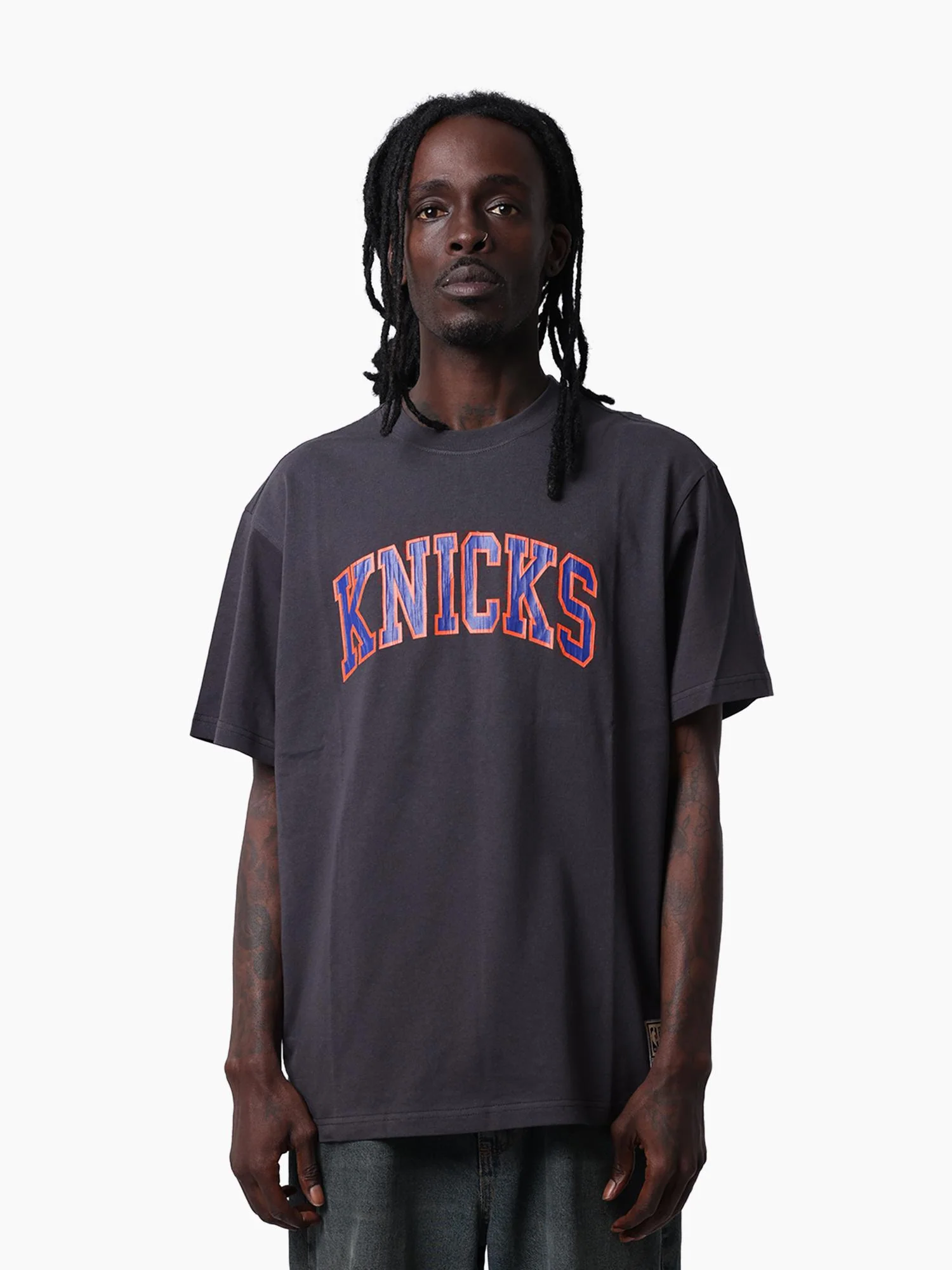 New York Knicks Arch Tee - Image 3