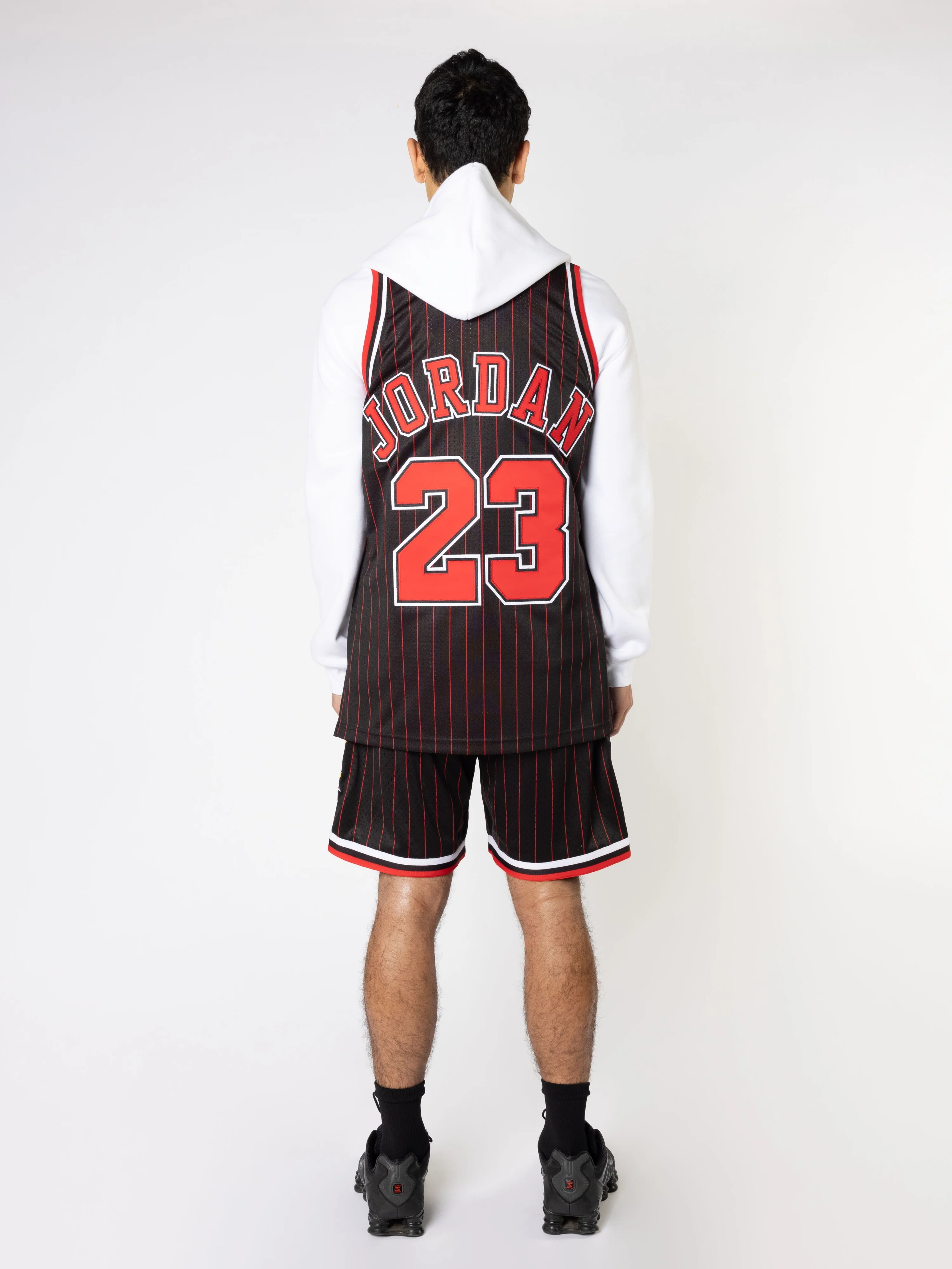 Michael Jordan 1995-96 Chicago Bulls Alternate Authentic Jersey - Image 2