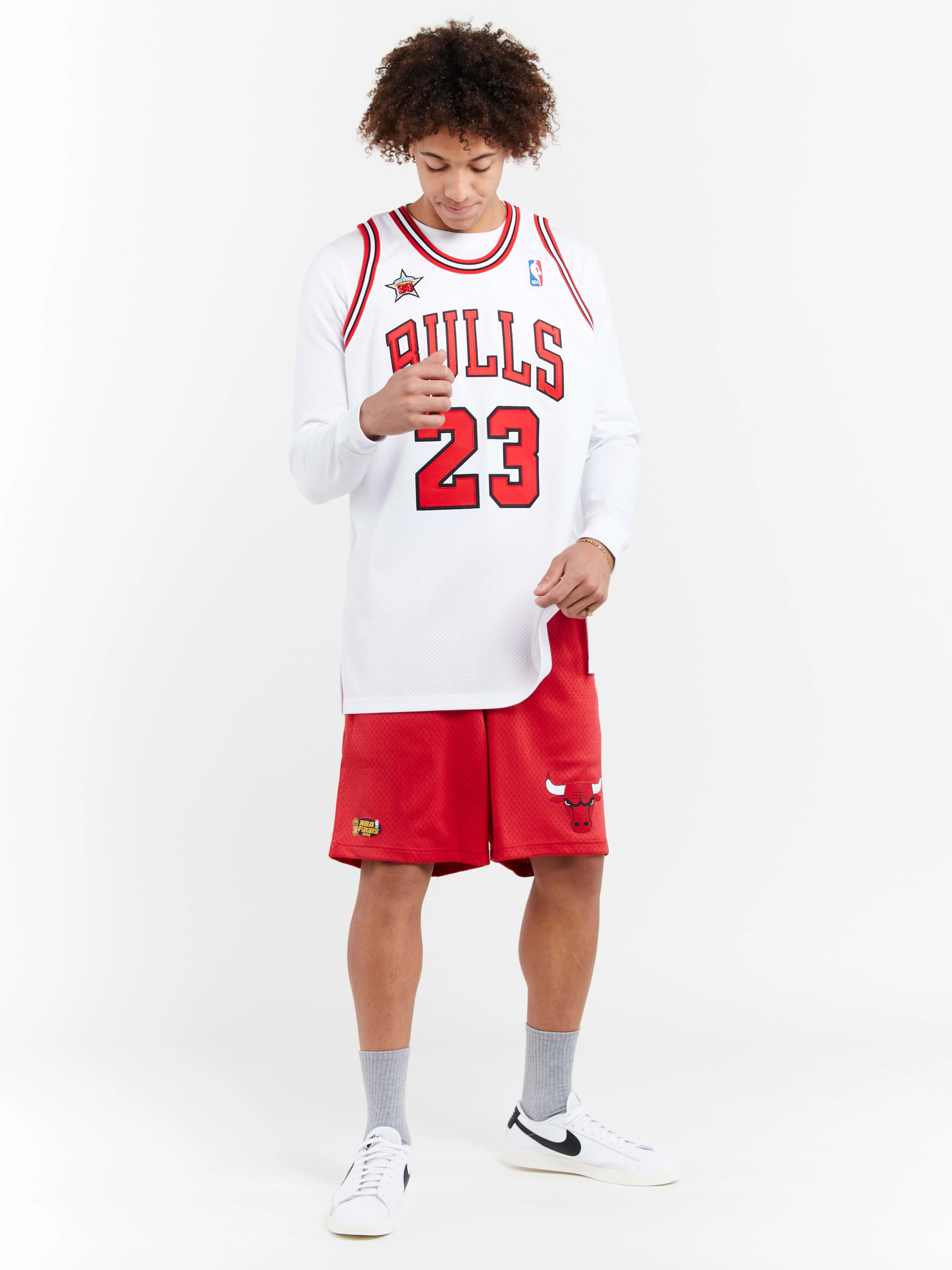 Michael Jordan 1998 Chicago Bulls Authentic Swingman Jersey - Image 3
