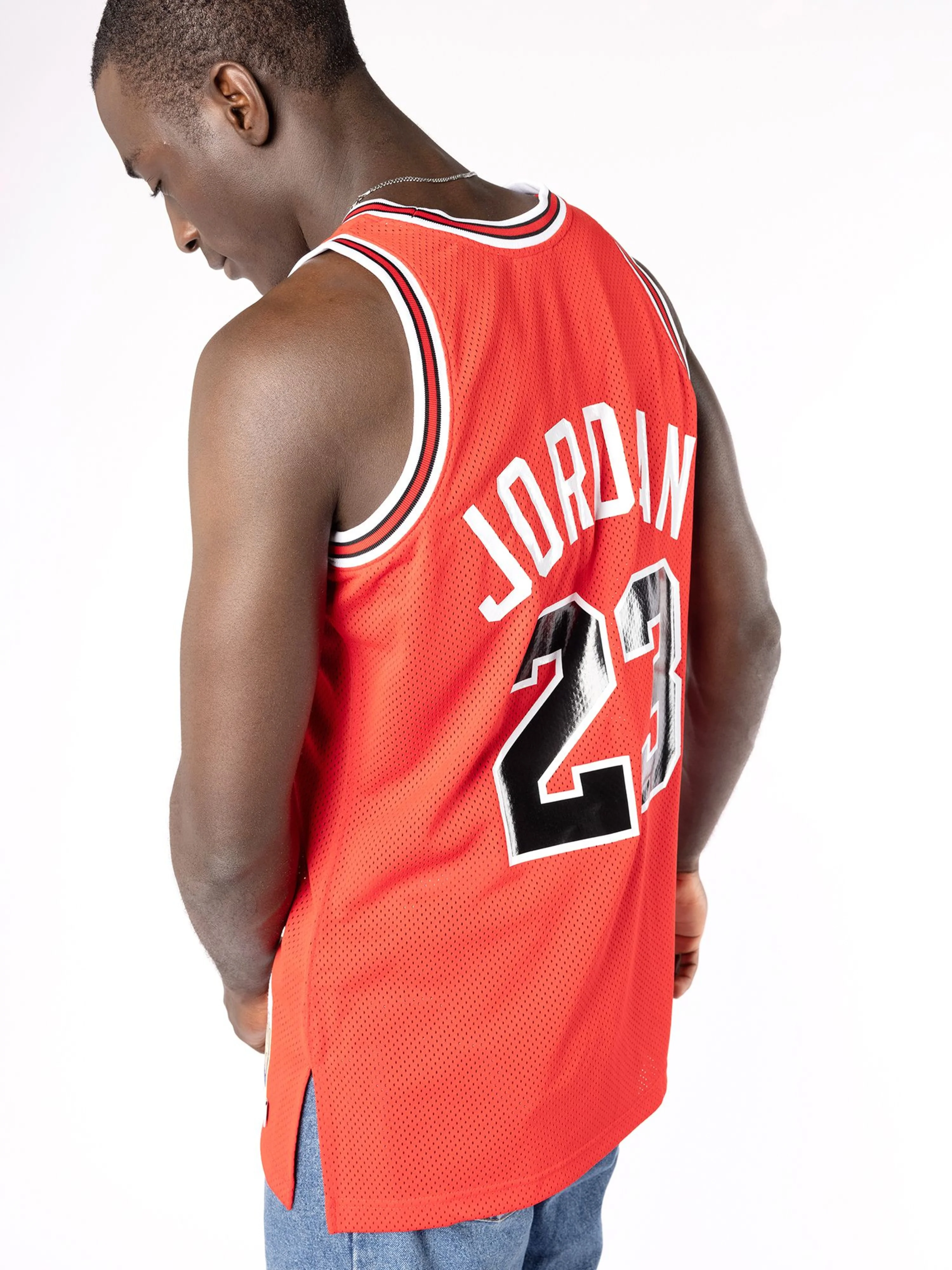 Michael Jordan 1991-92 Chicago Bulls Road Authentic Jersey - Image 3