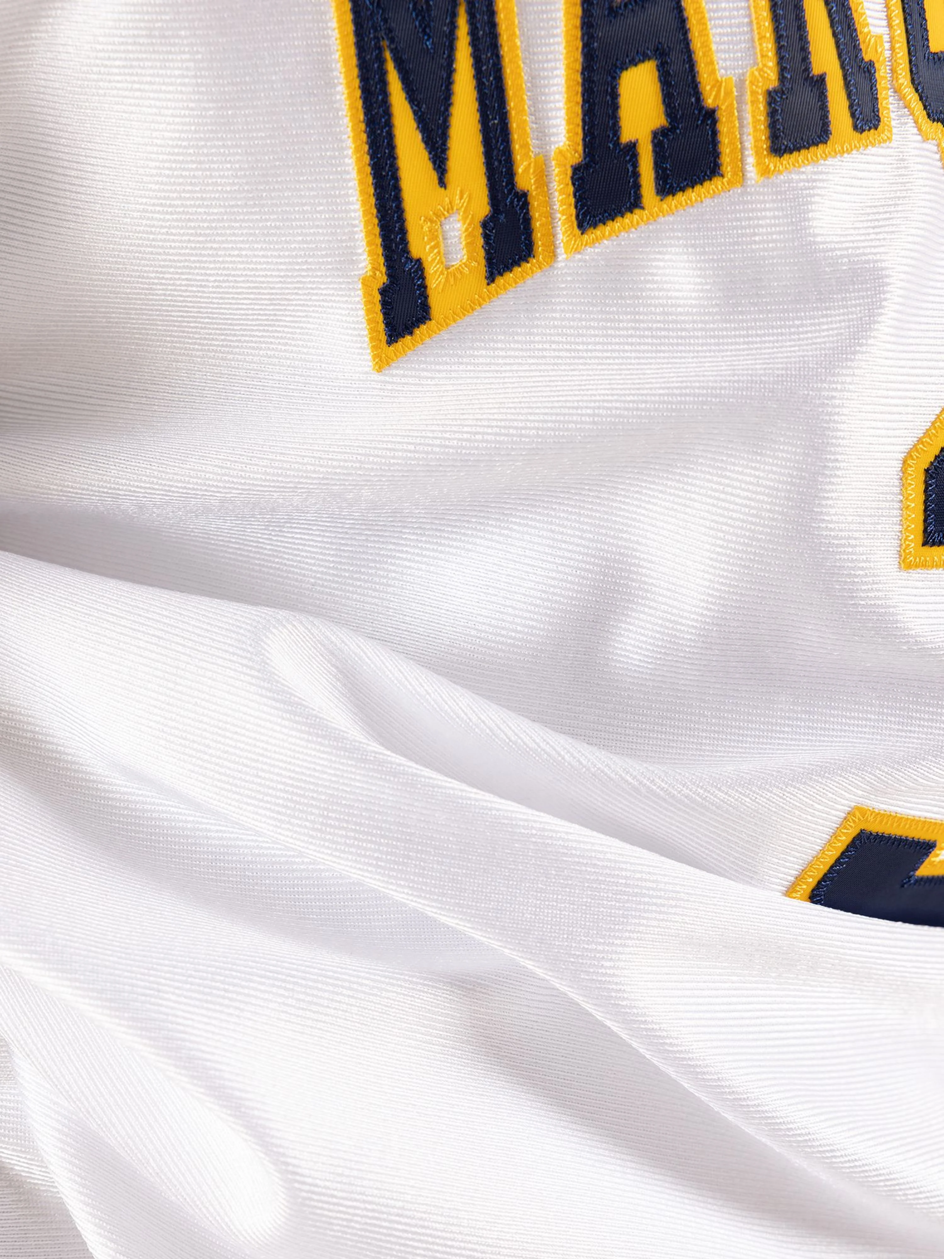 Dwyane Wade 2002-03 Marquette University Road Authentic Jersey - Image 5
