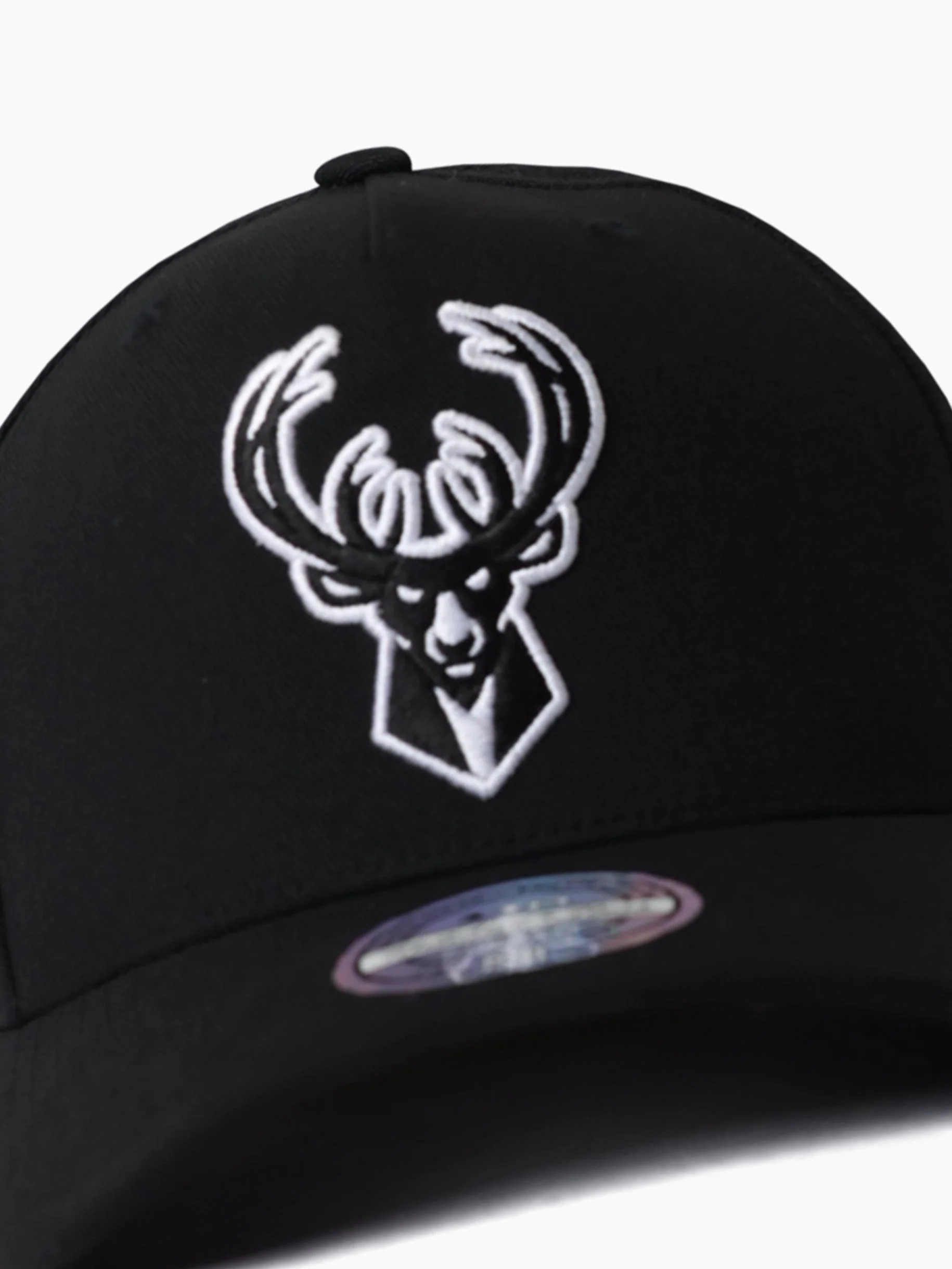Milwaukee Bucks Black & White Flex 110 Snapback - Image 2