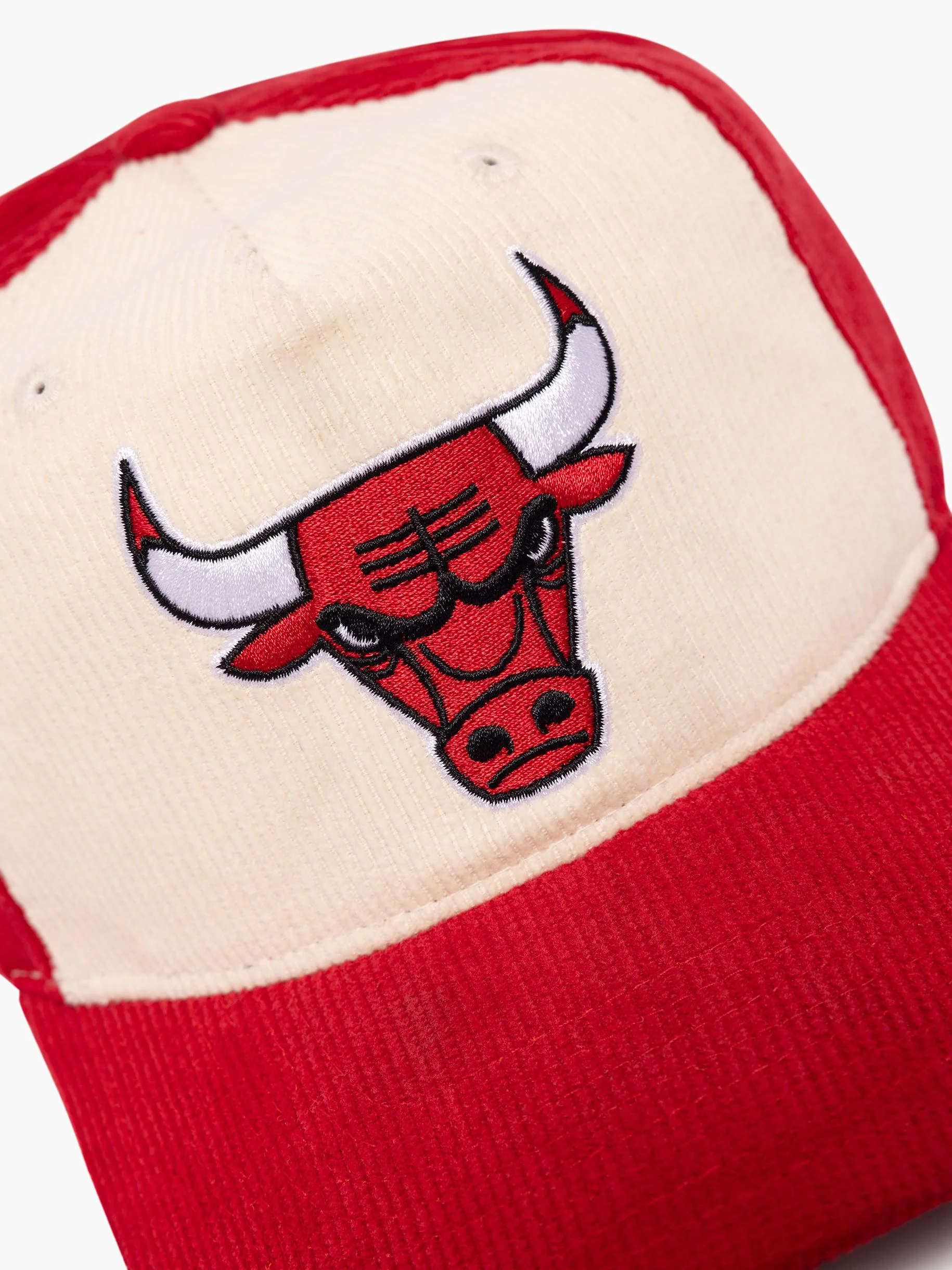 Chicago Bulls Front Row Pinch Panel Snapback - Image 3