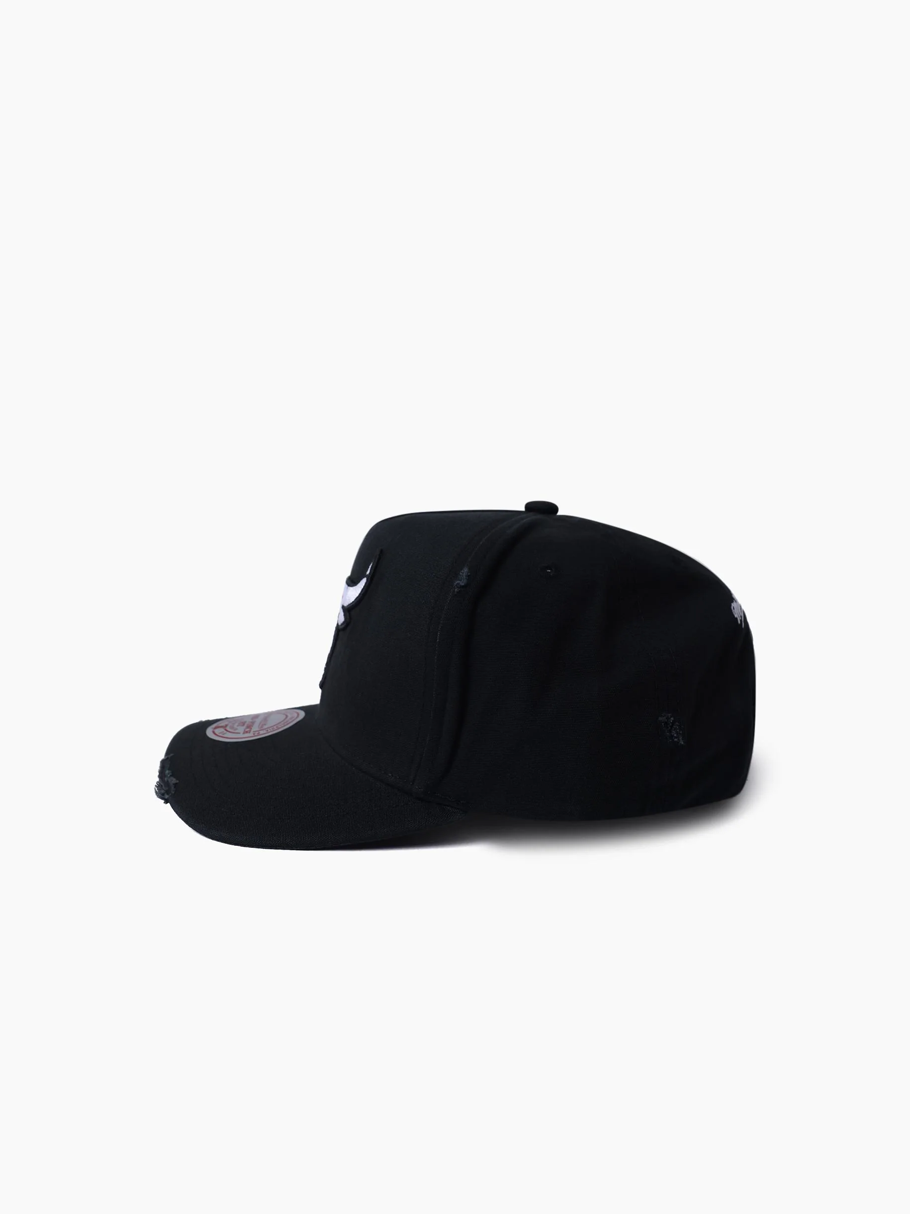 Chicago Bulls Damaged Pro Pinch Snapback - Image 3
