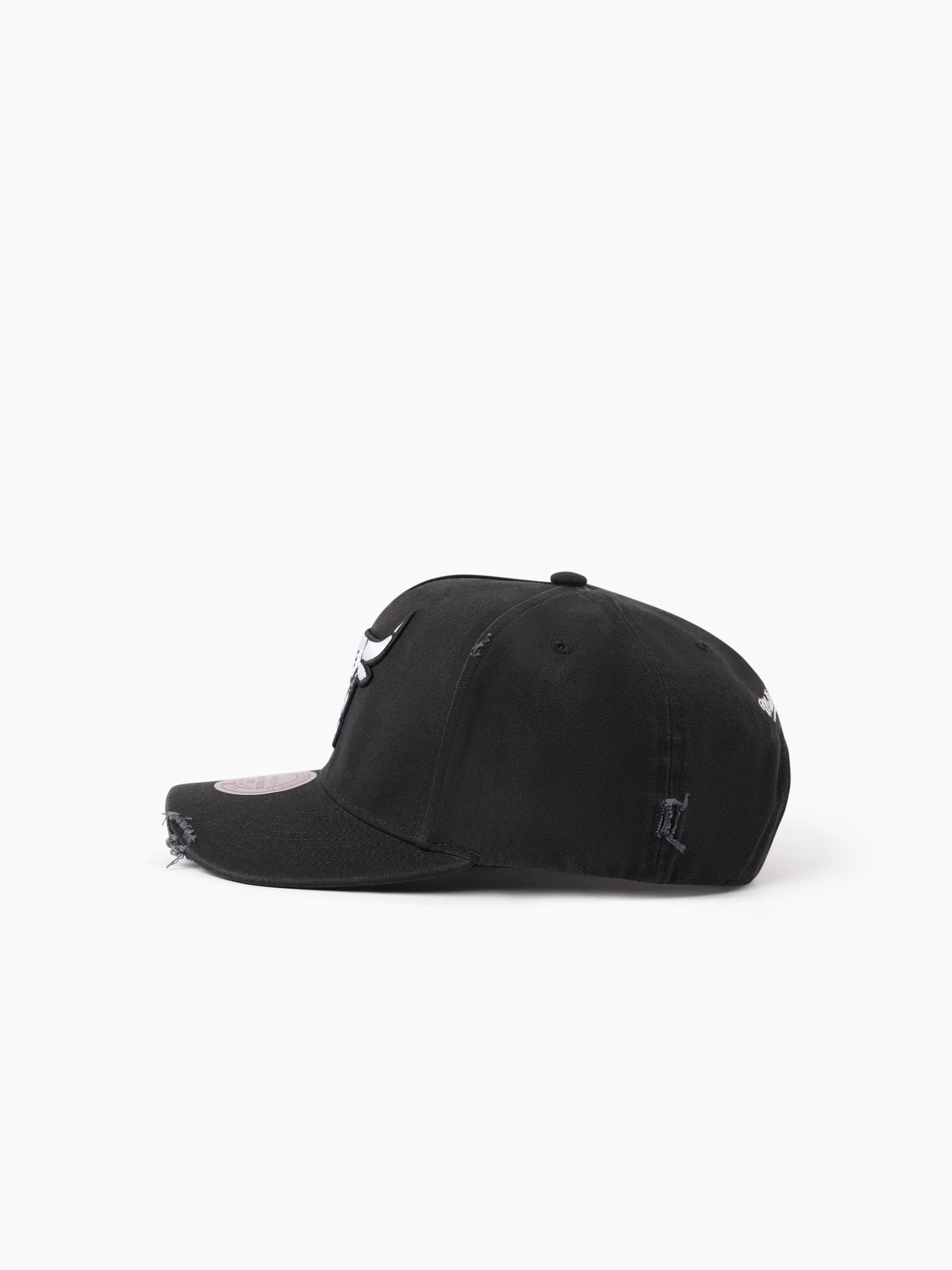 Chicago Bulls Damaged Pro Pinch Snapback - Image 3