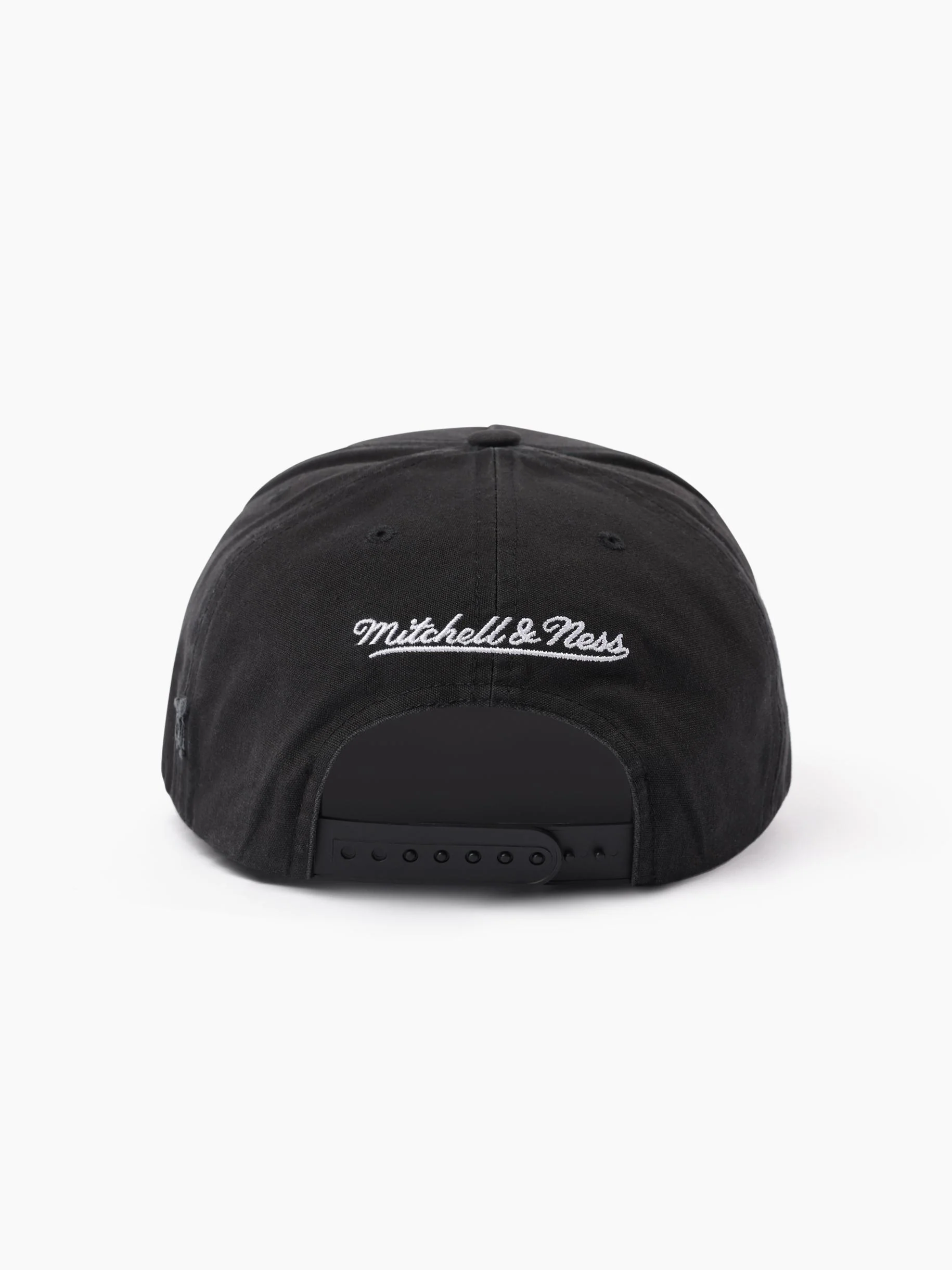 Chicago Bulls Damaged Pro Pinch Snapback - Image 4
