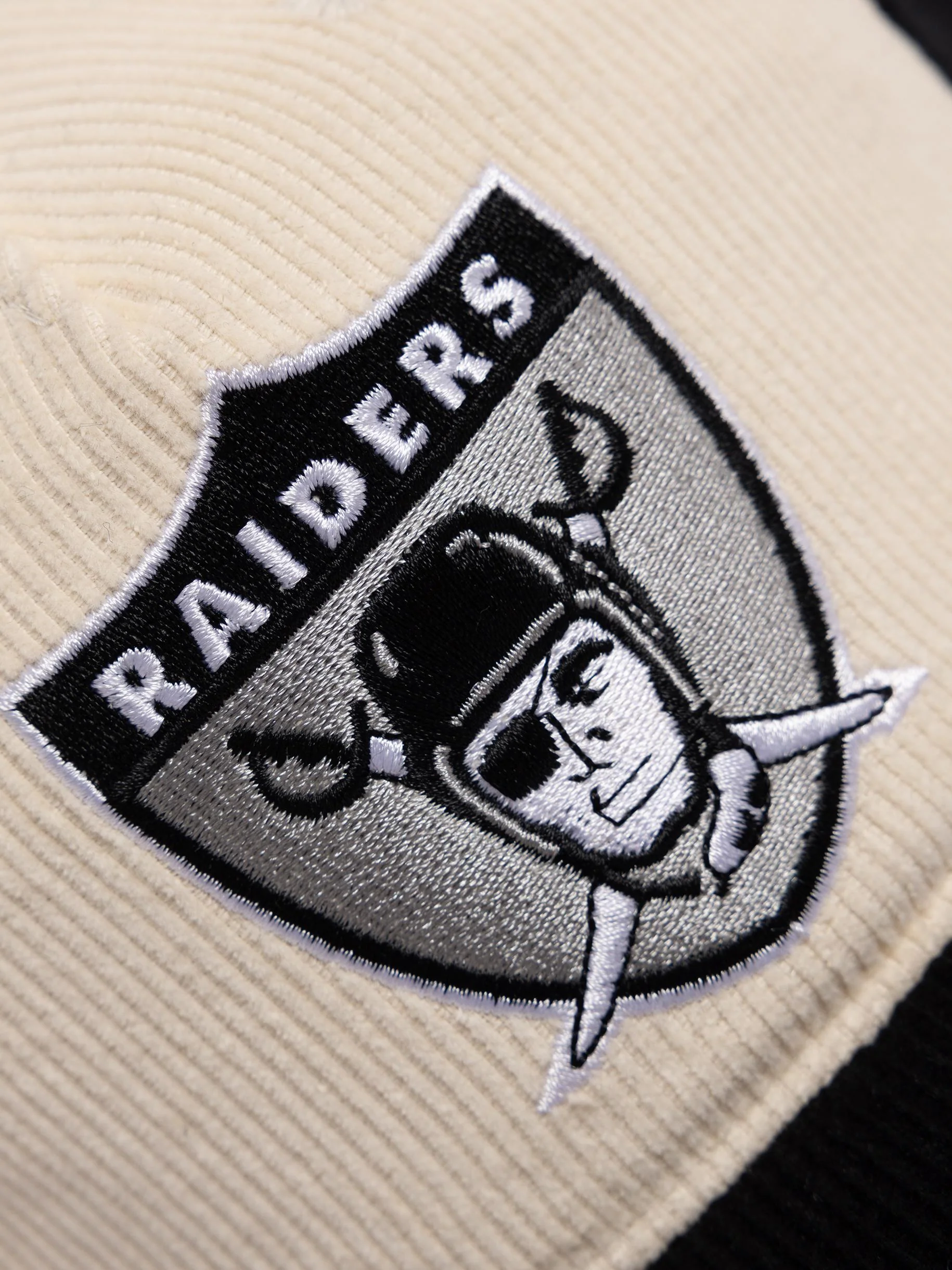 Los Angeles Raiders Front Row Pinch Panel Snapback - Image 4
