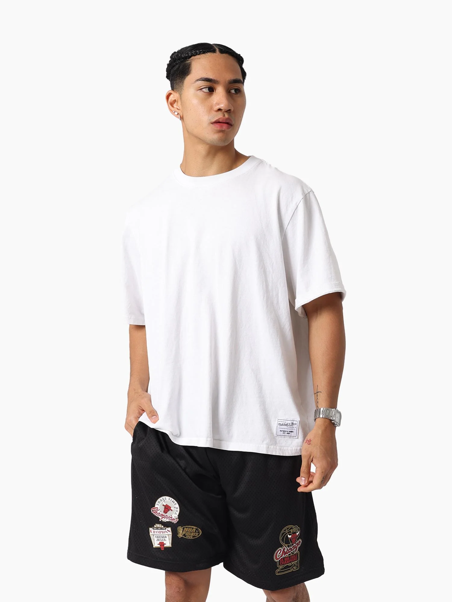 Chicago Bulls Golden Mesh Shorts - Image 3