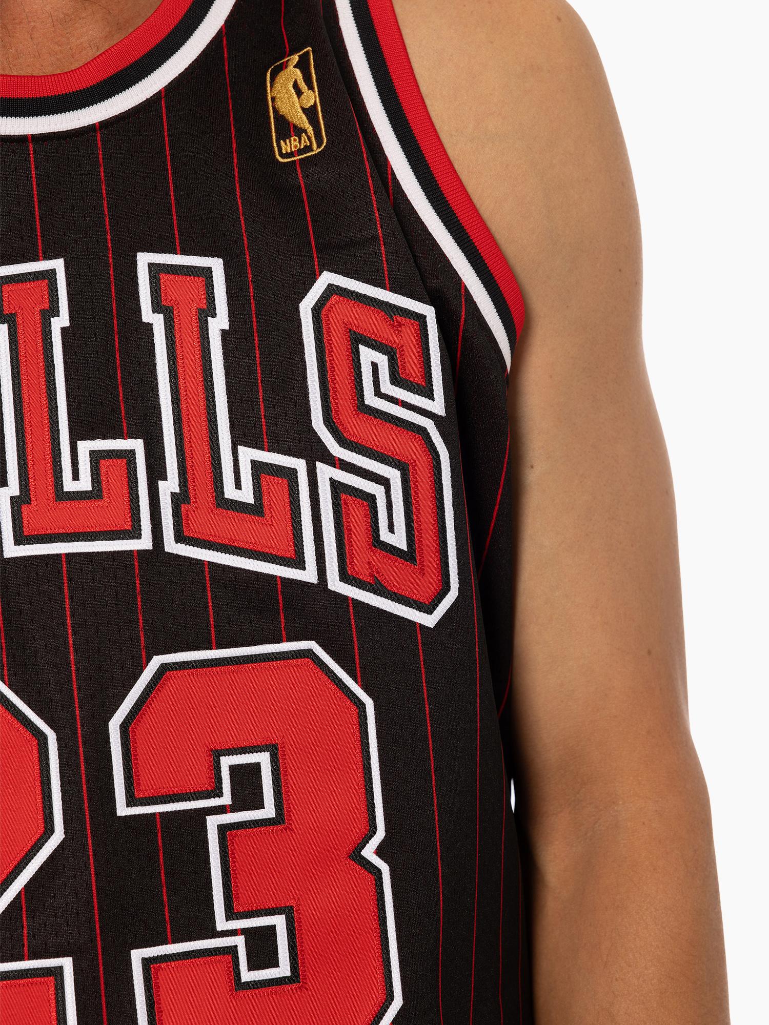 Michael Jordan 1996-97 Chicago Bulls Authentic Jersey - Image 5