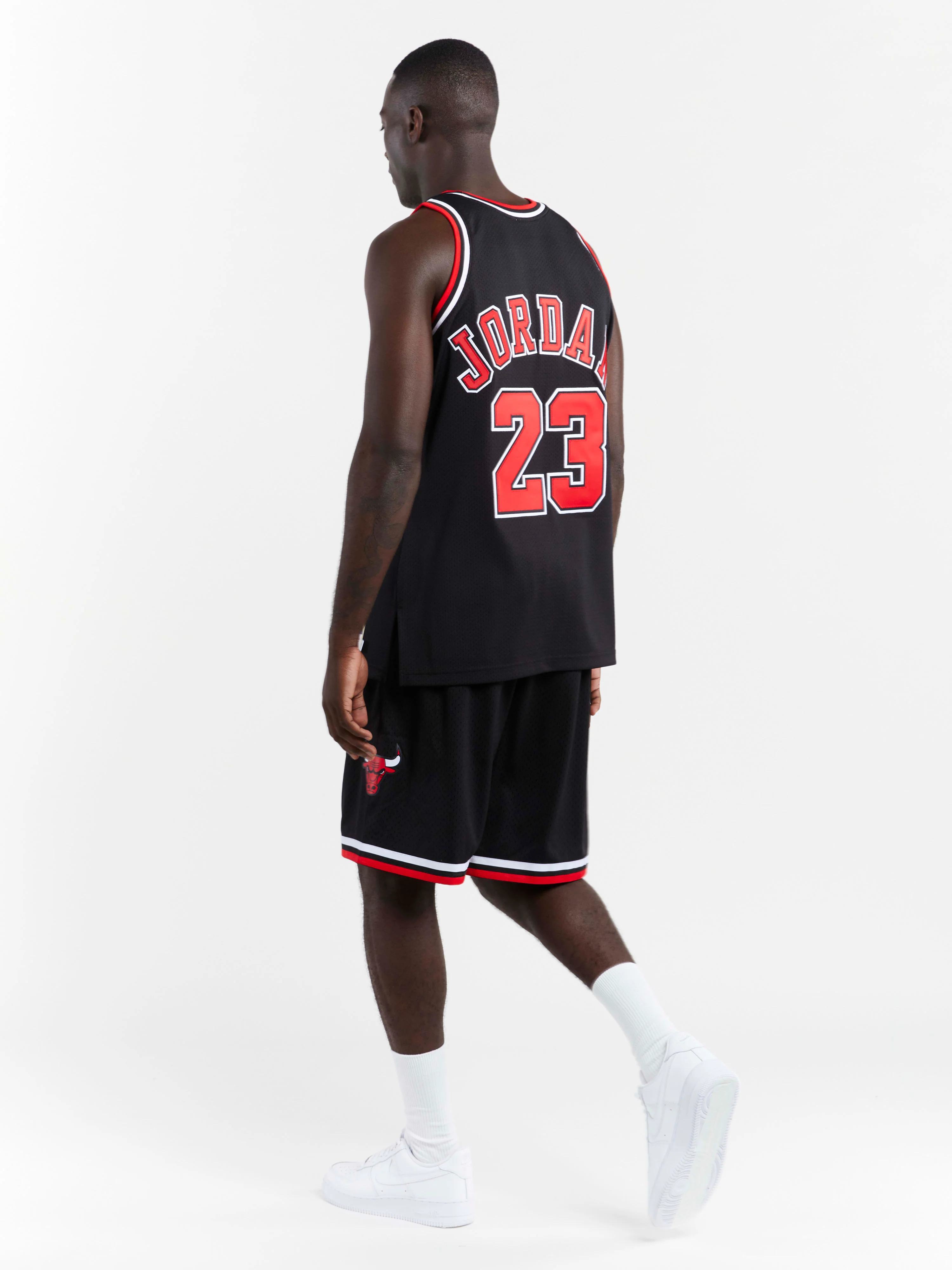 Michael Jordan 1997-98 Chicago Bulls Authentic Jersey - Image 3