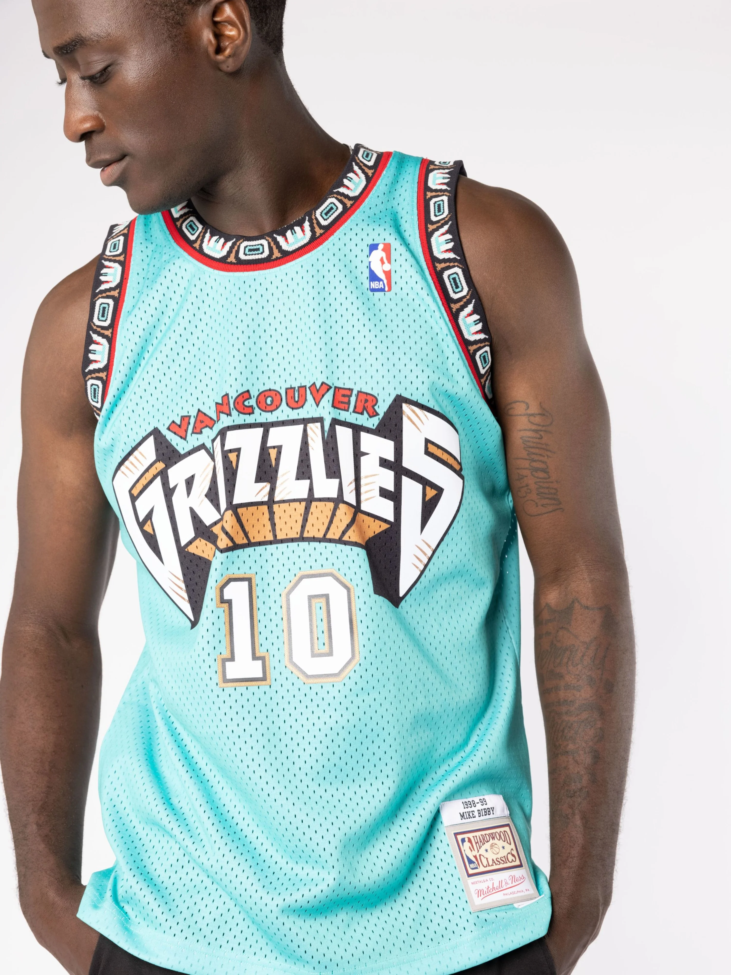 Mike Bibby 1998-99 Vancouver Grizzlies Road Swingman Jersey - Image 3