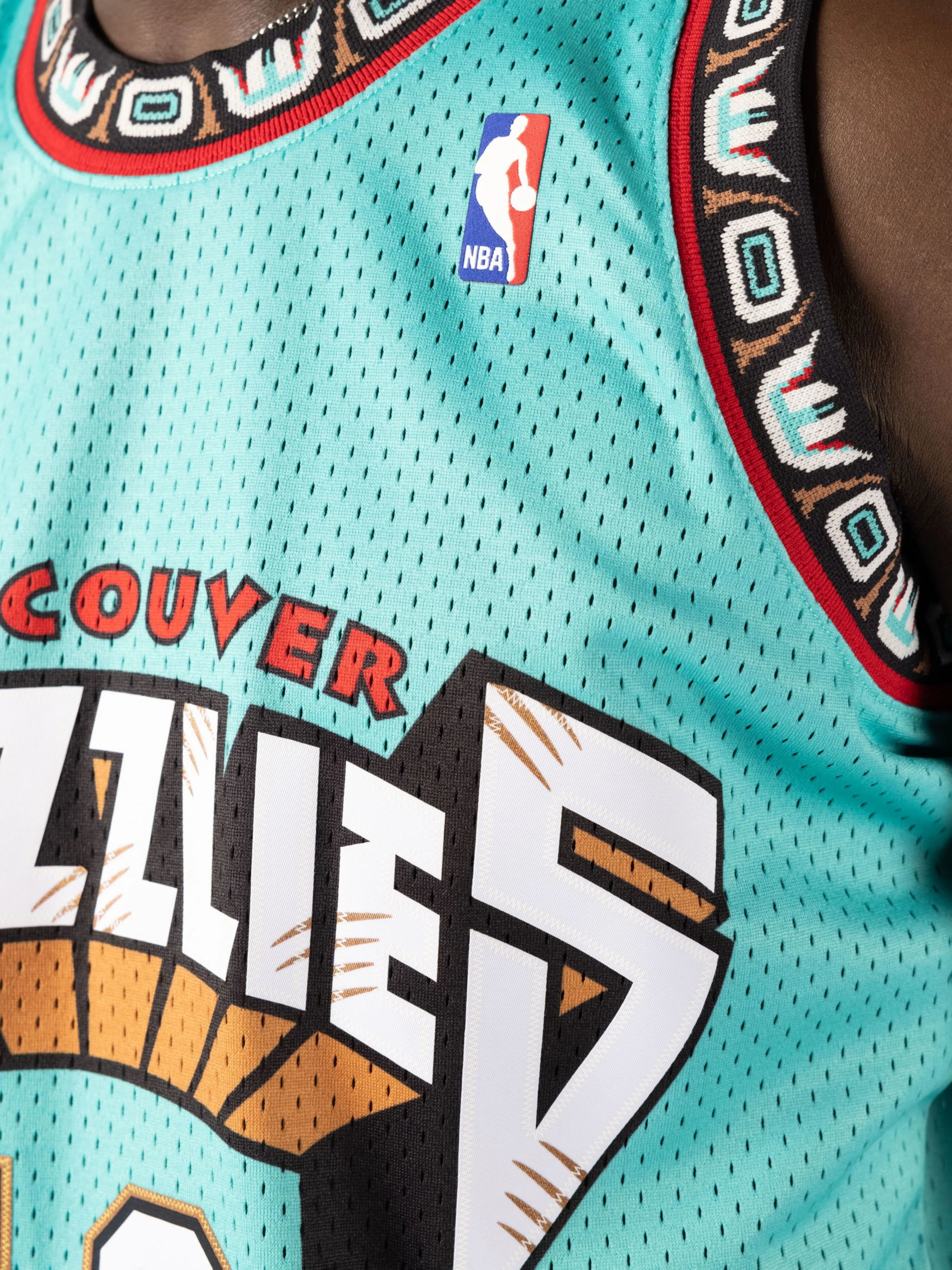 Mike Bibby 1998-99 Vancouver Grizzlies Road Swingman Jersey - Image 5