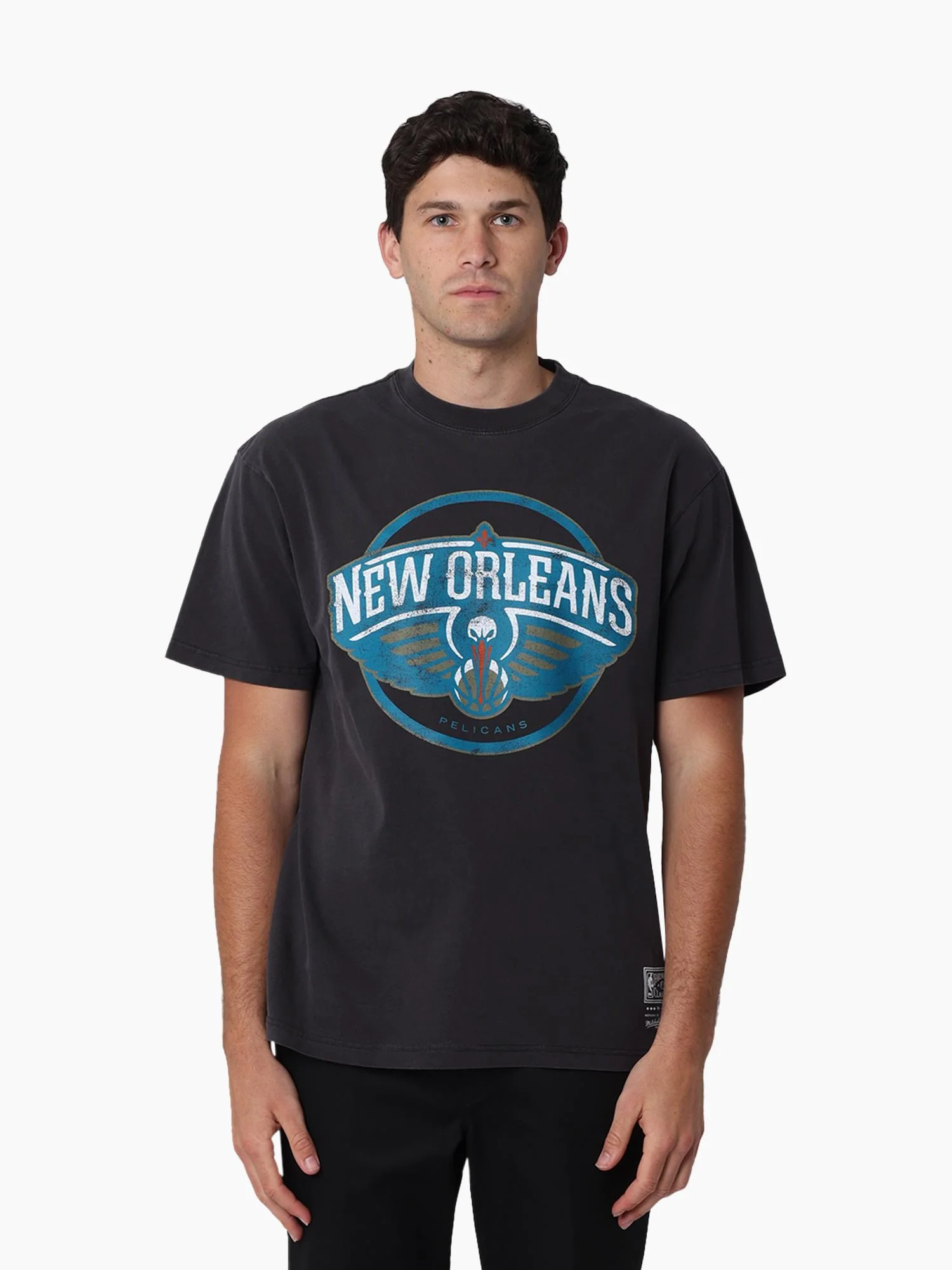 New Orleans Pelicans Vintage Tee - Image 4