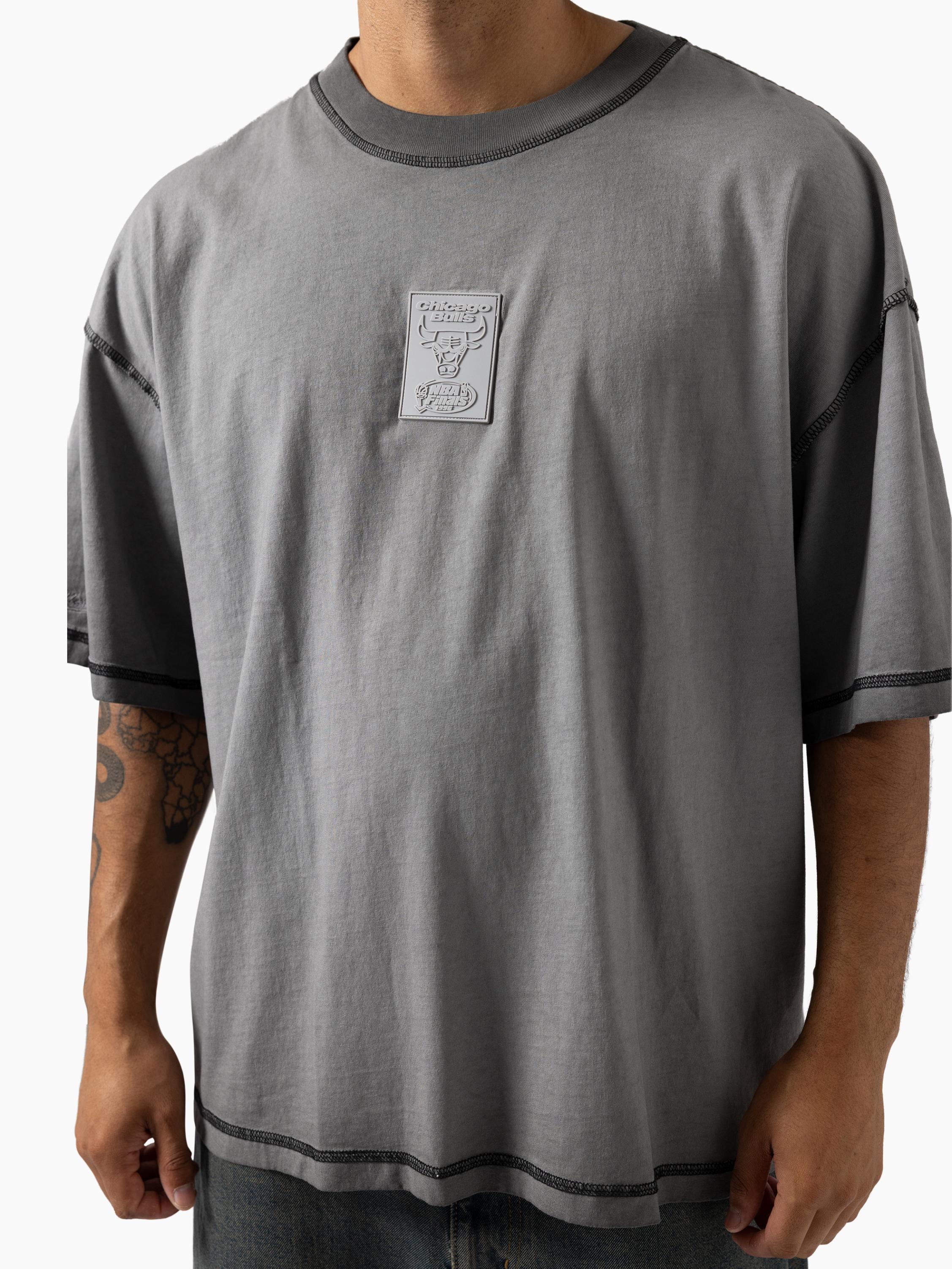 Chicago Bulls Reverse Seam Box Fit Tee - Image 2