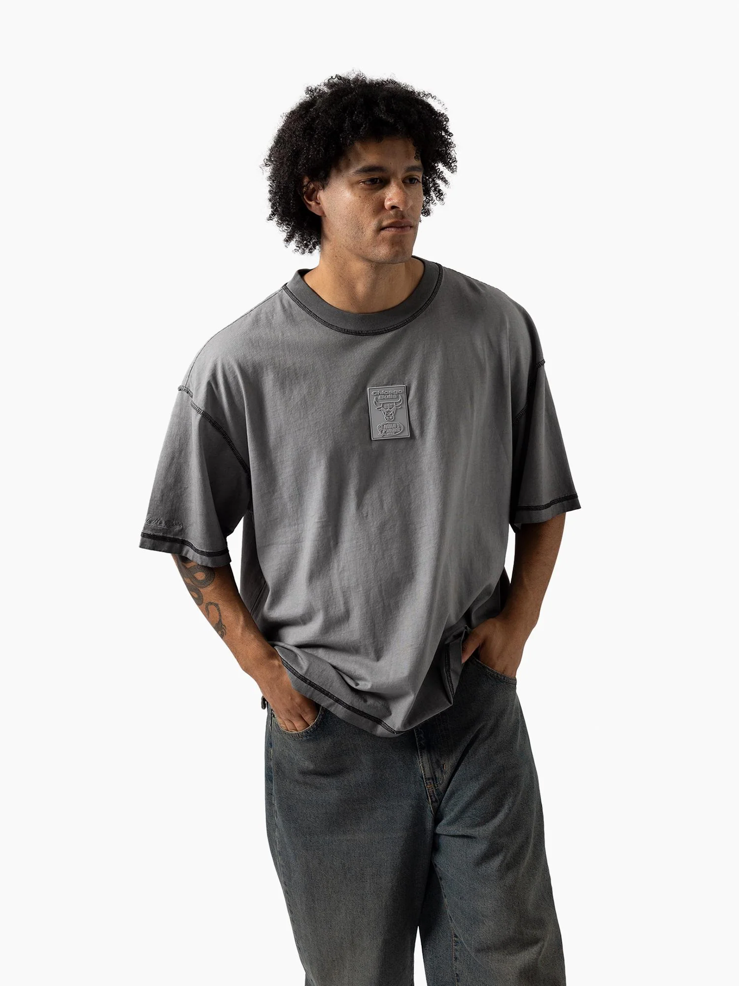 Chicago Bulls Reverse Seam Box Fit Tee - Image 3