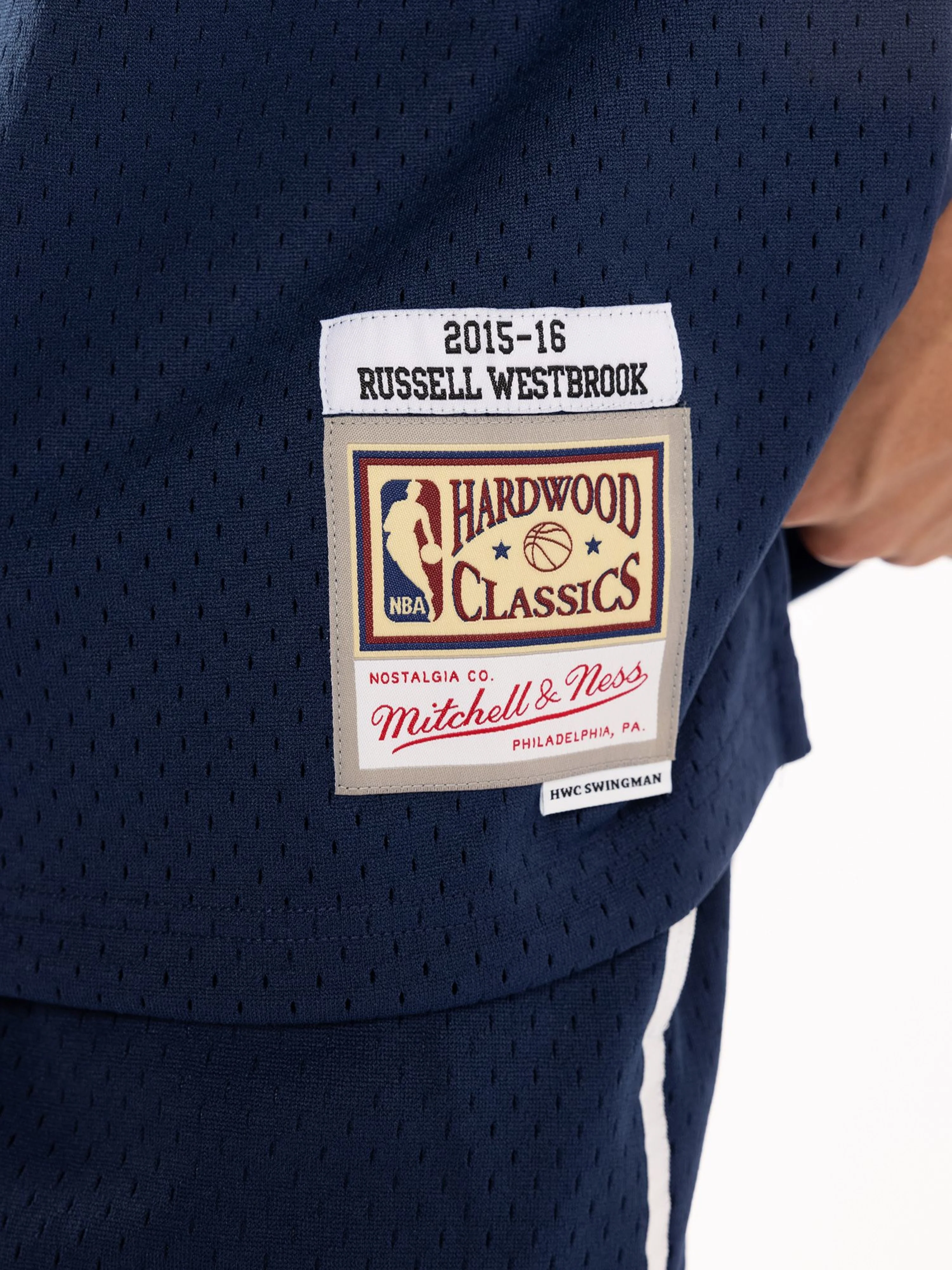 Russell Westbrook 2015-16 Oklahoma City Thunder Alternate Swingman Jersey - Image 4