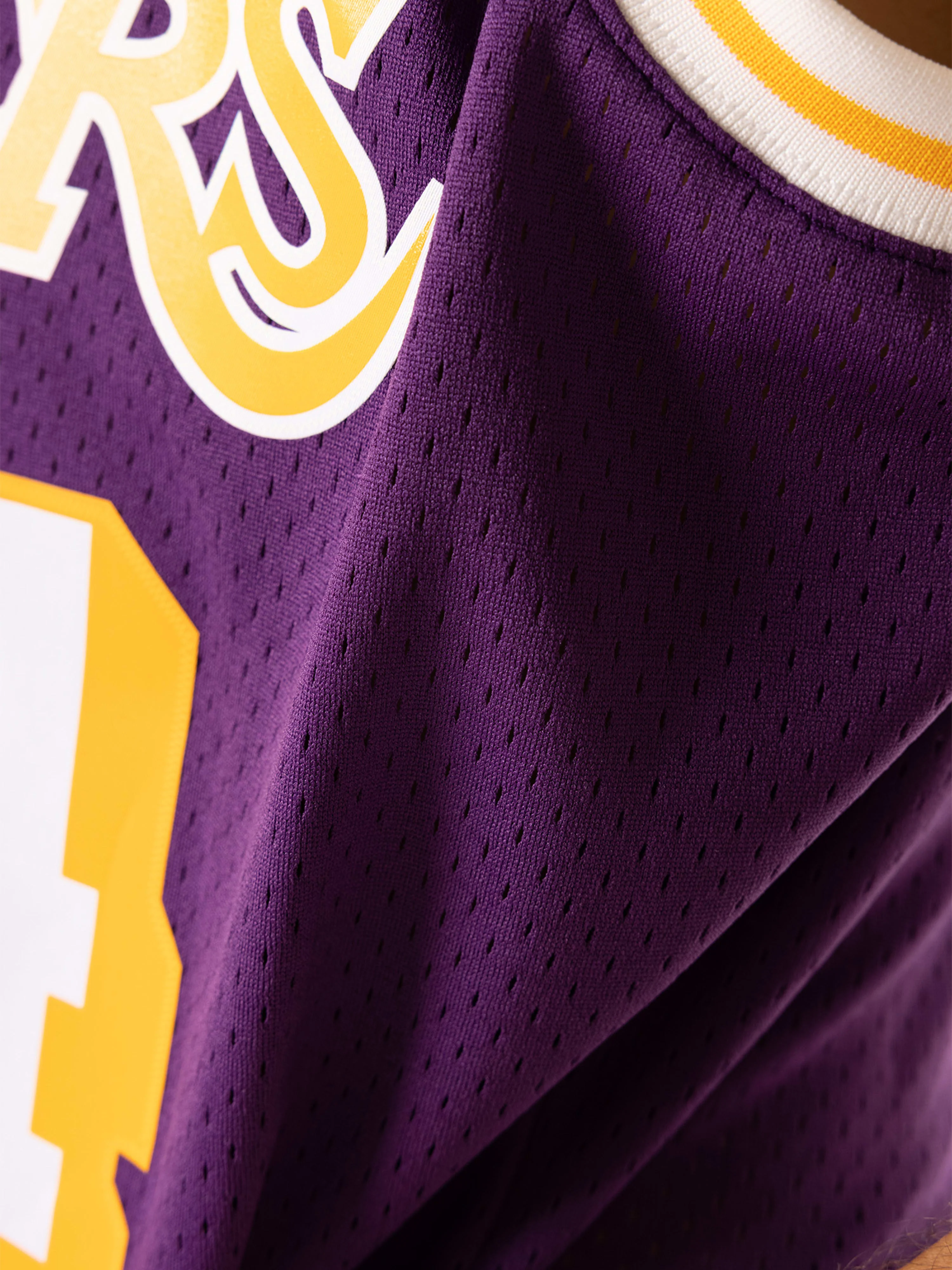 Shaquille O'Neal 1996-97 L.A Lakers Road Swingman Jersey - Image 5