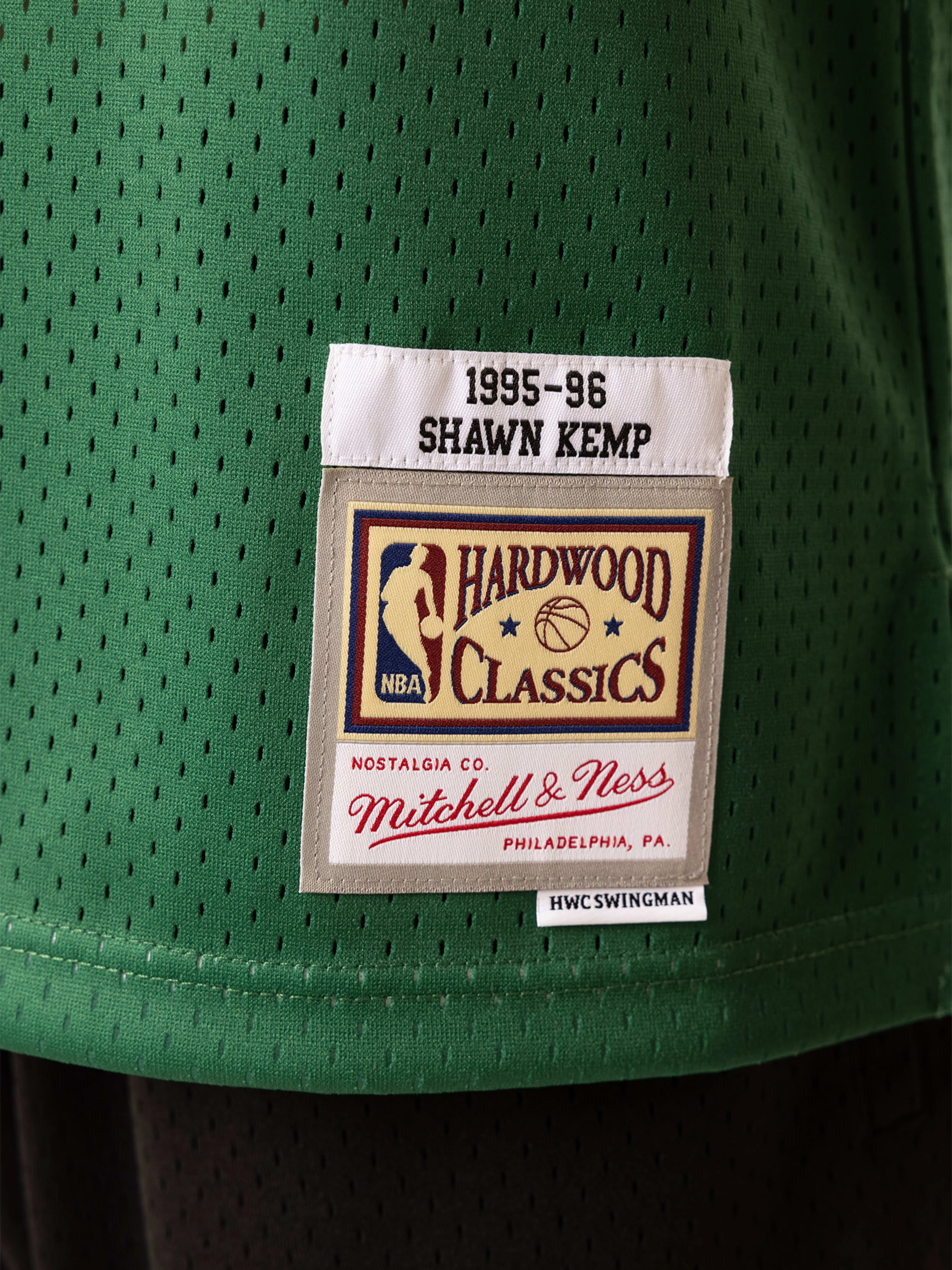 Shawn Kemp 1995-96 Seattle Supersonics Swingman Jersey - Image 4