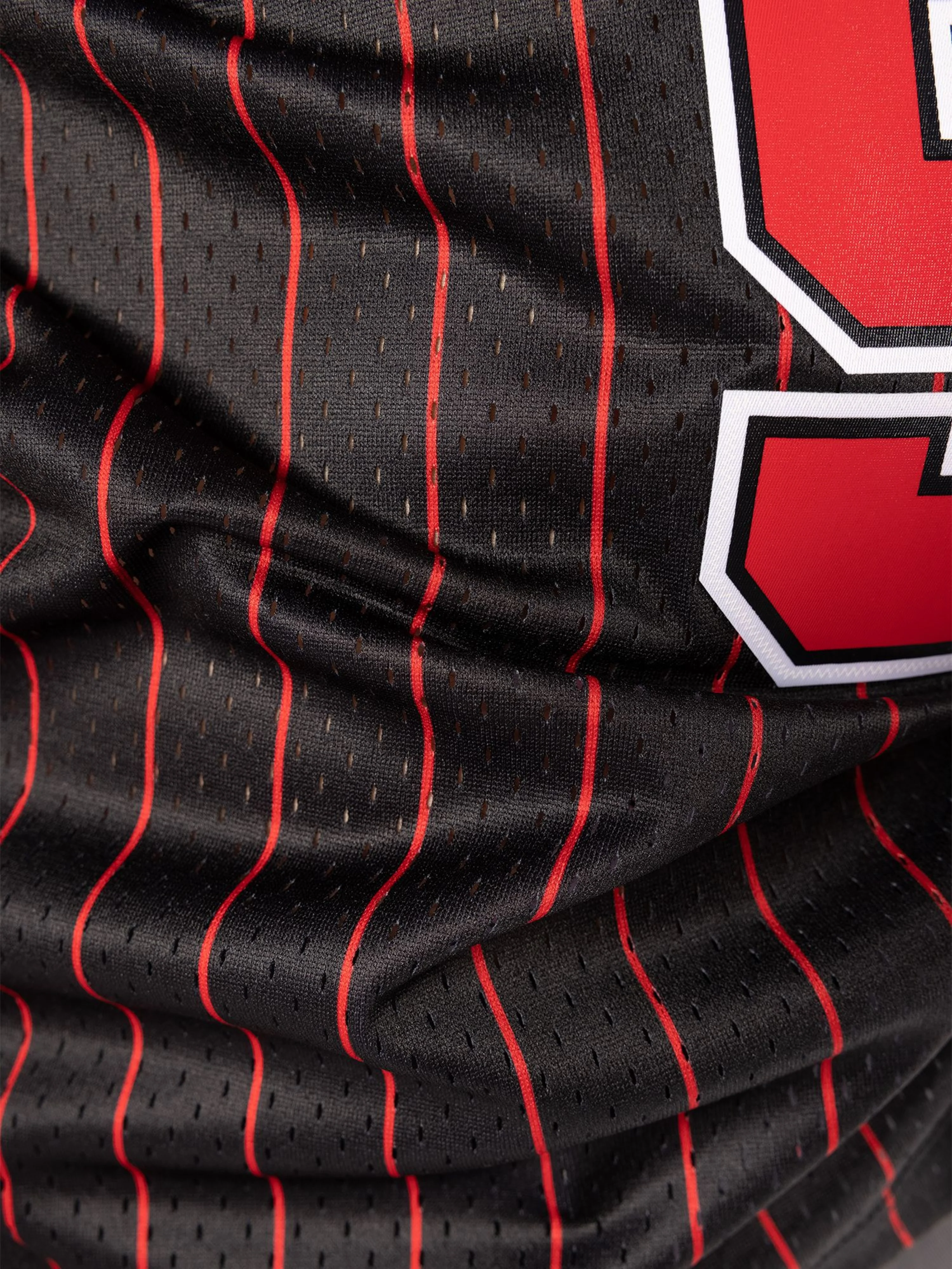 Dennis Rodman 1995-96 Chicago Bulls Alternative Swingman Jersey - Image 5