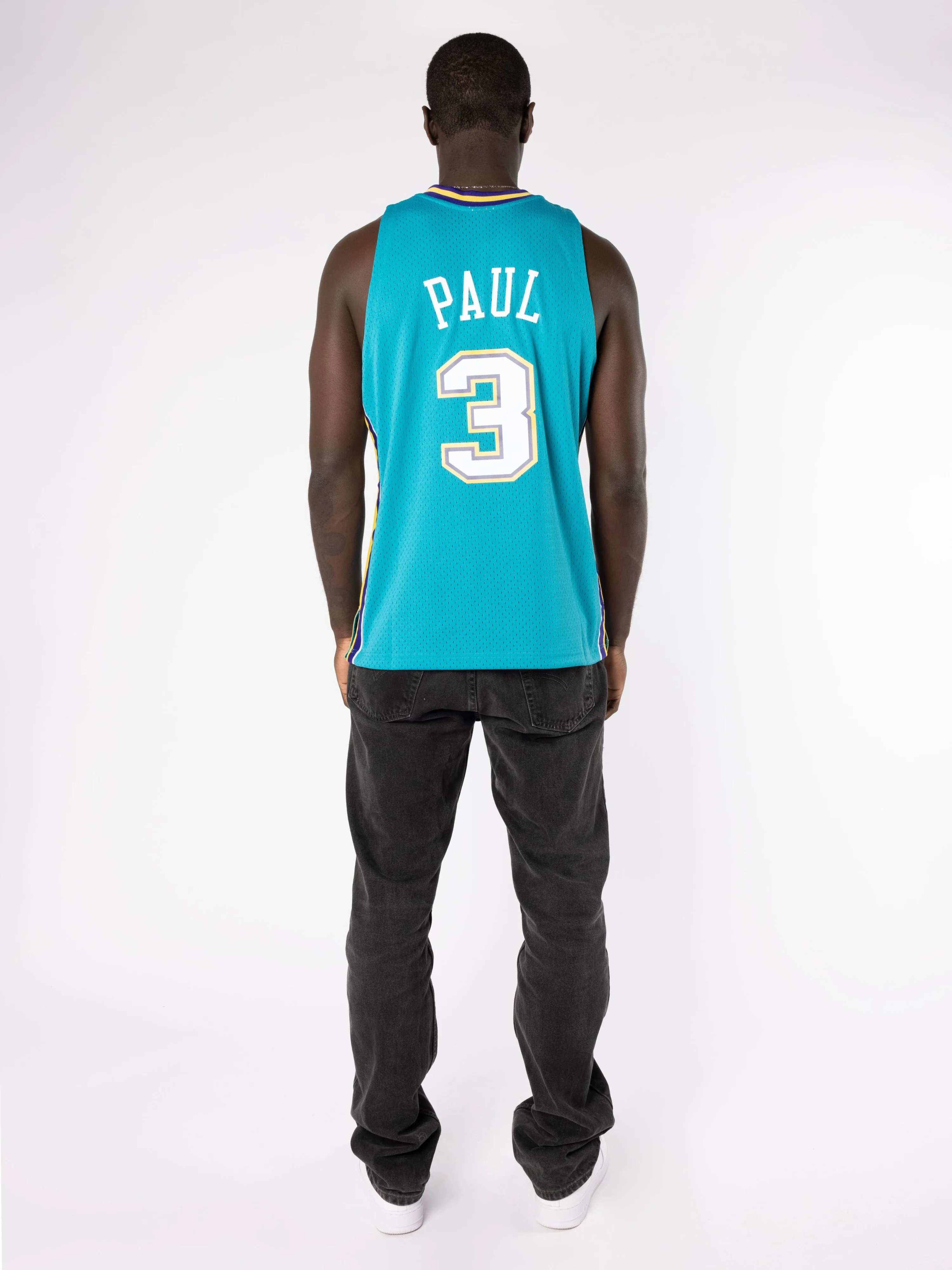 Chris Paul 2005-06 New Orleans Pelicans Road Swingman Jersey - Image 2