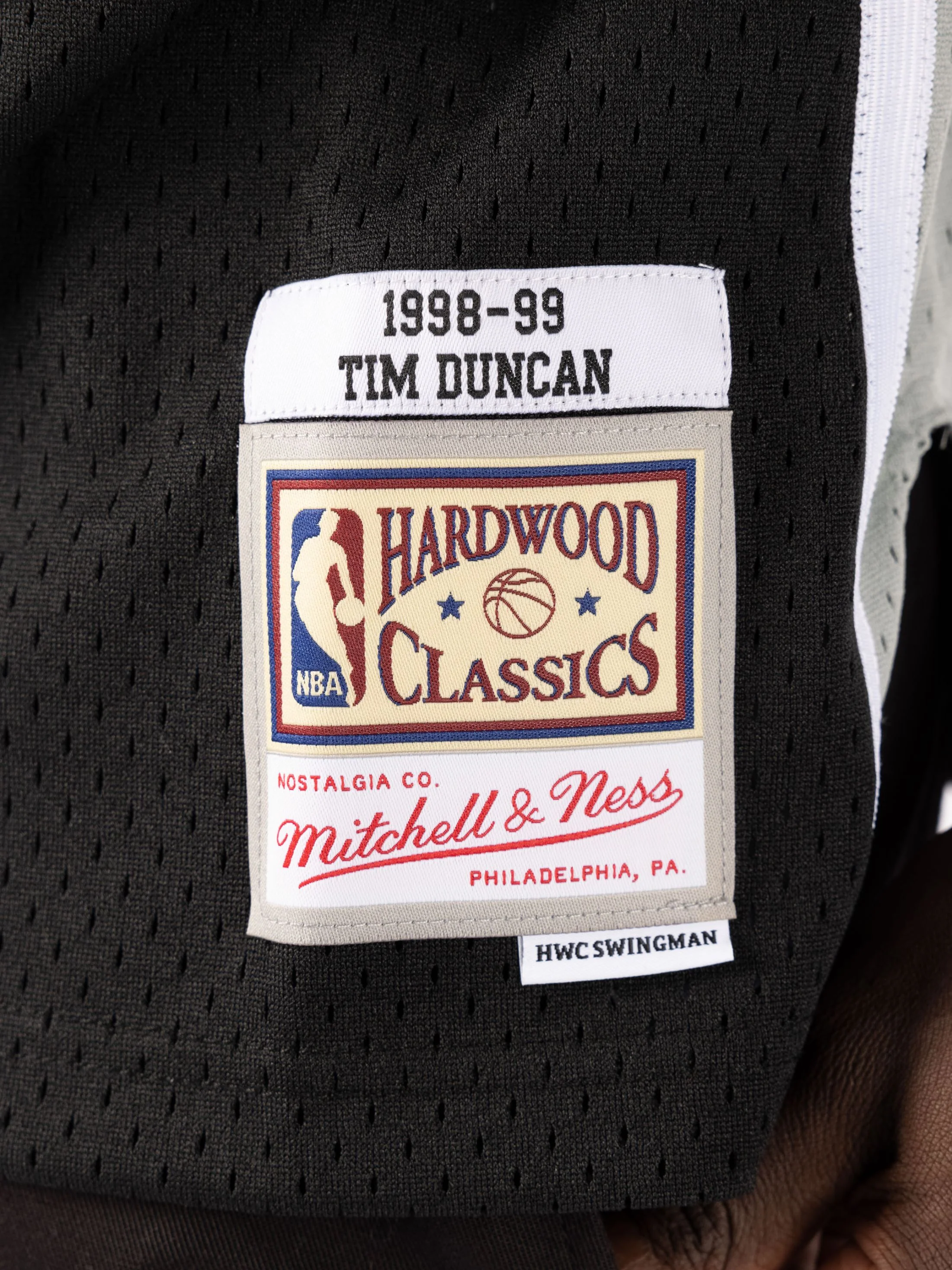 Tim Duncan 1998-99 San Antonio Spurs Road Swingman Jersey - Image 4