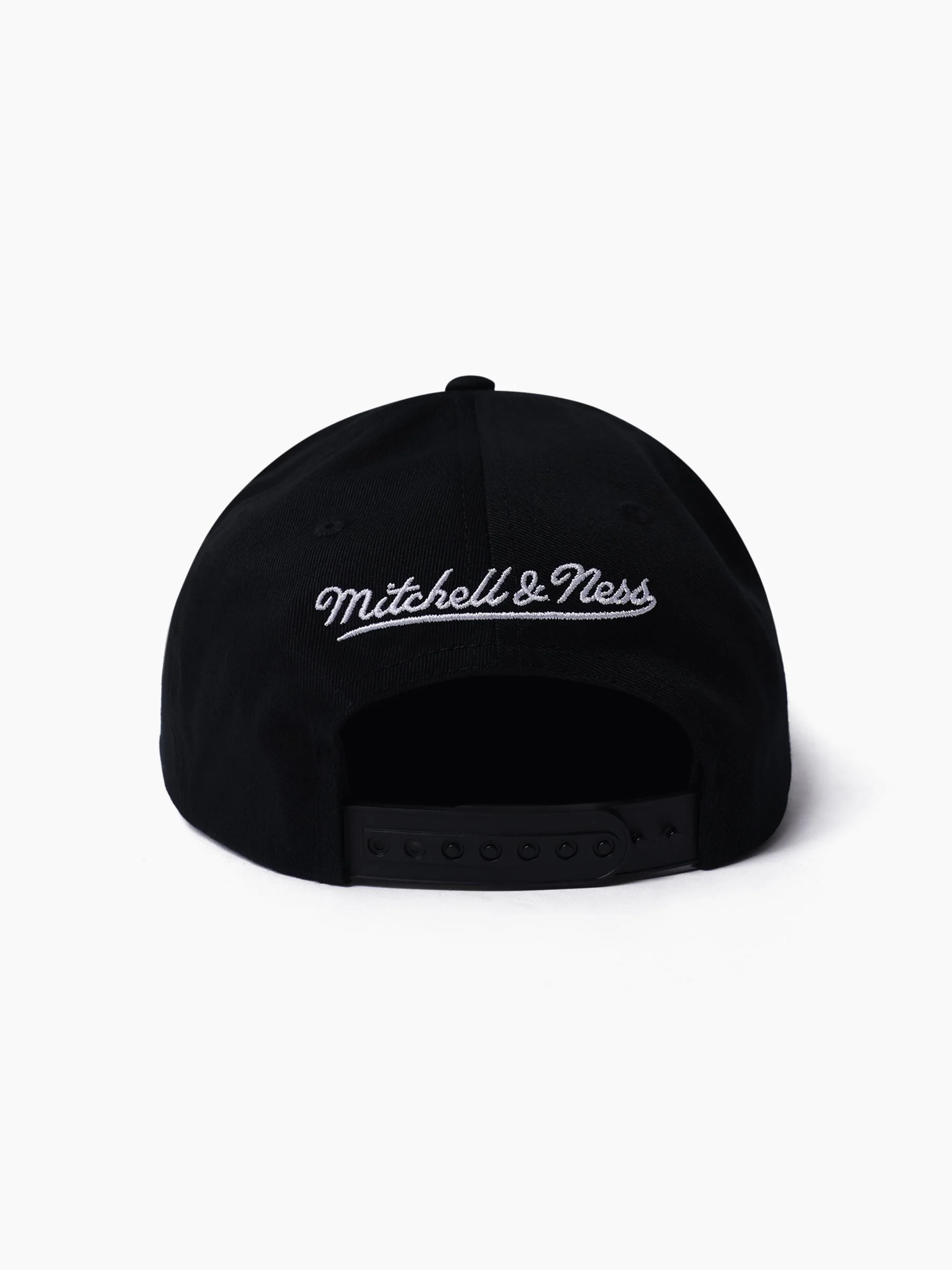 New York Yankees True Classics Pro Pinch Snapback - Image 4