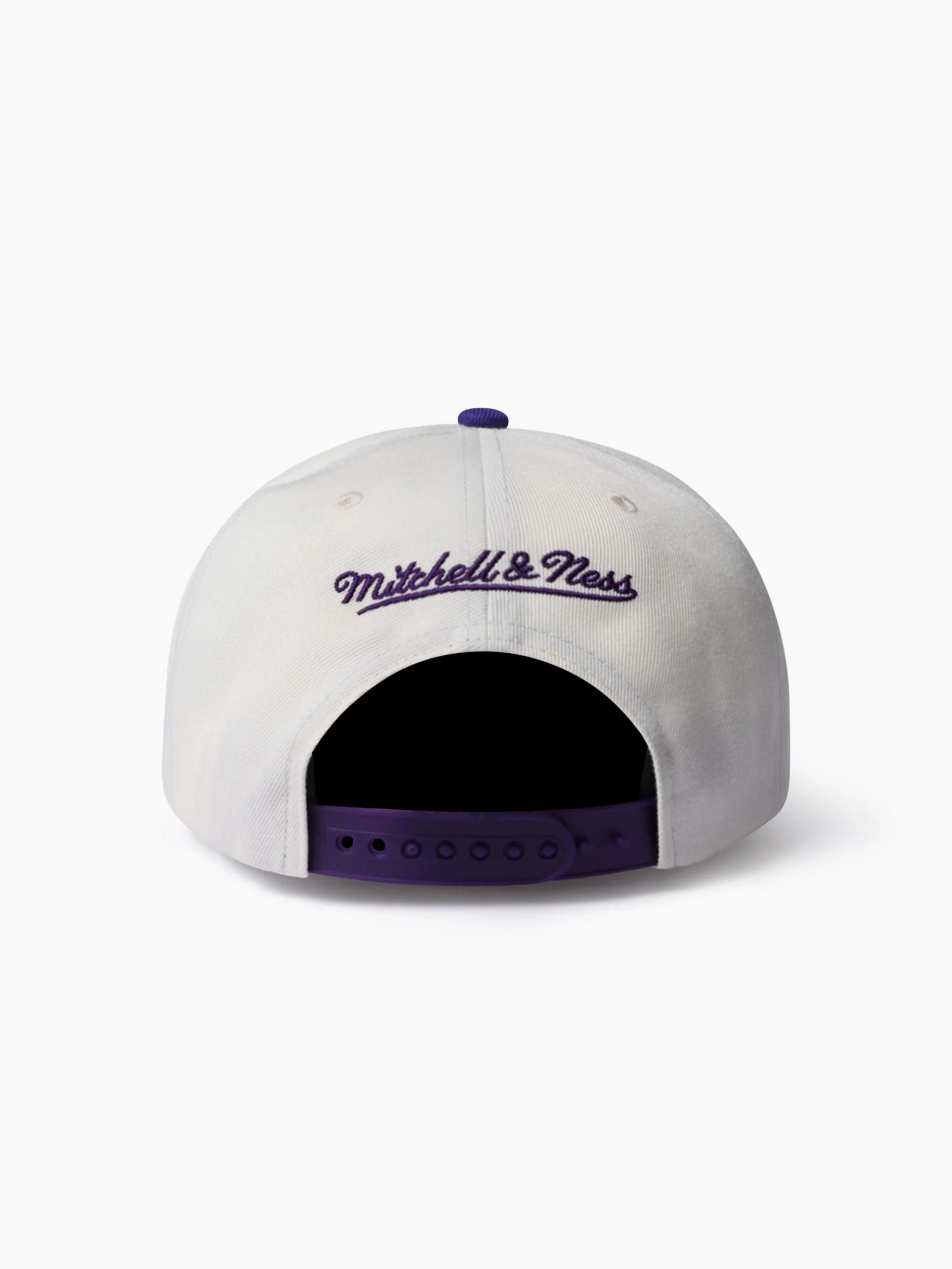 L.A Lakers Tilted Pro Crown Snapback - Image 4