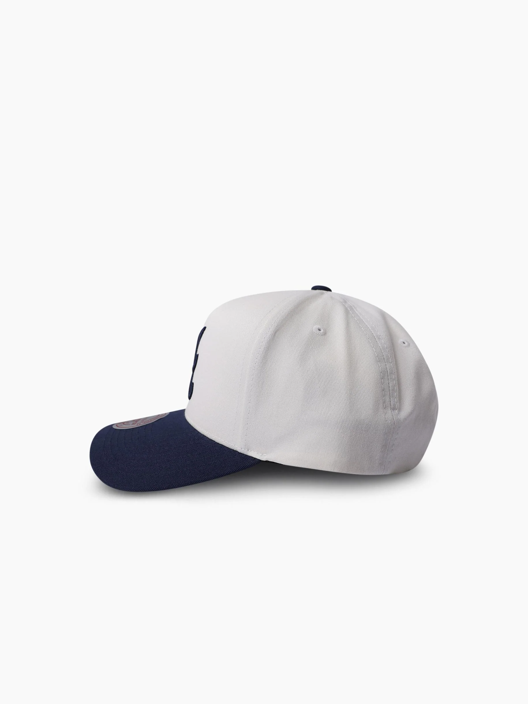 Atlanta Braves White & True Classics Pro Pinch Snapback - Image 3