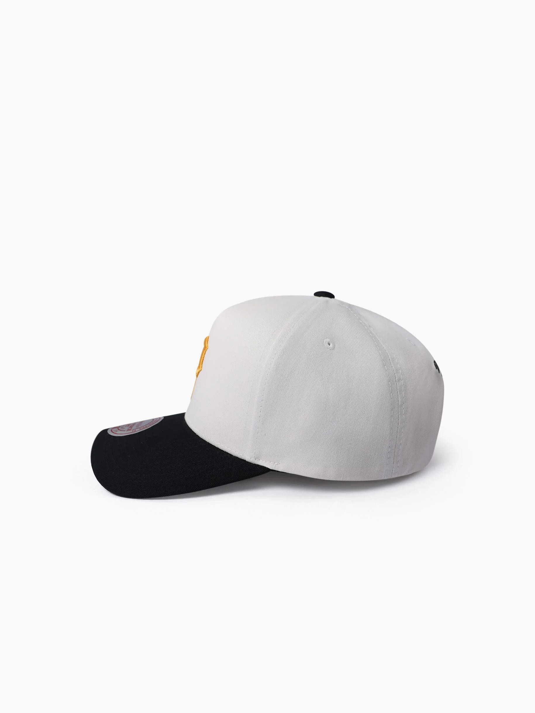 Pittsburgh Pirates White & True Classics Pro Pinch Snapback - Image 3