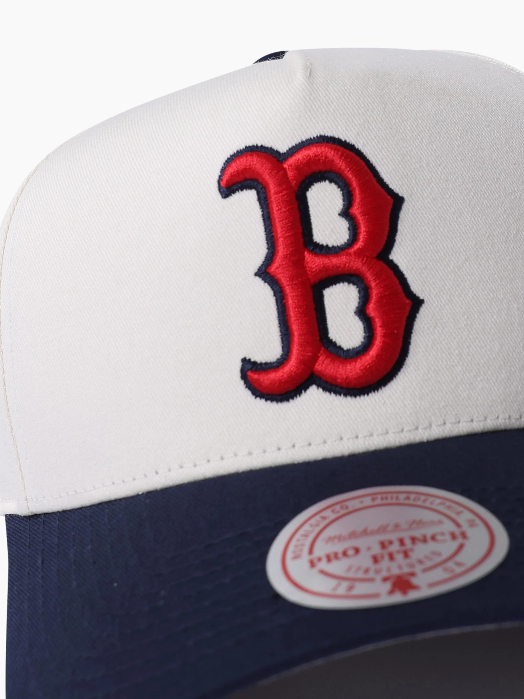 Boston Red Sox White & True Classics Pro Pinch Snapback - Image 2